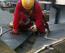 Gutter clearance & roof inspection